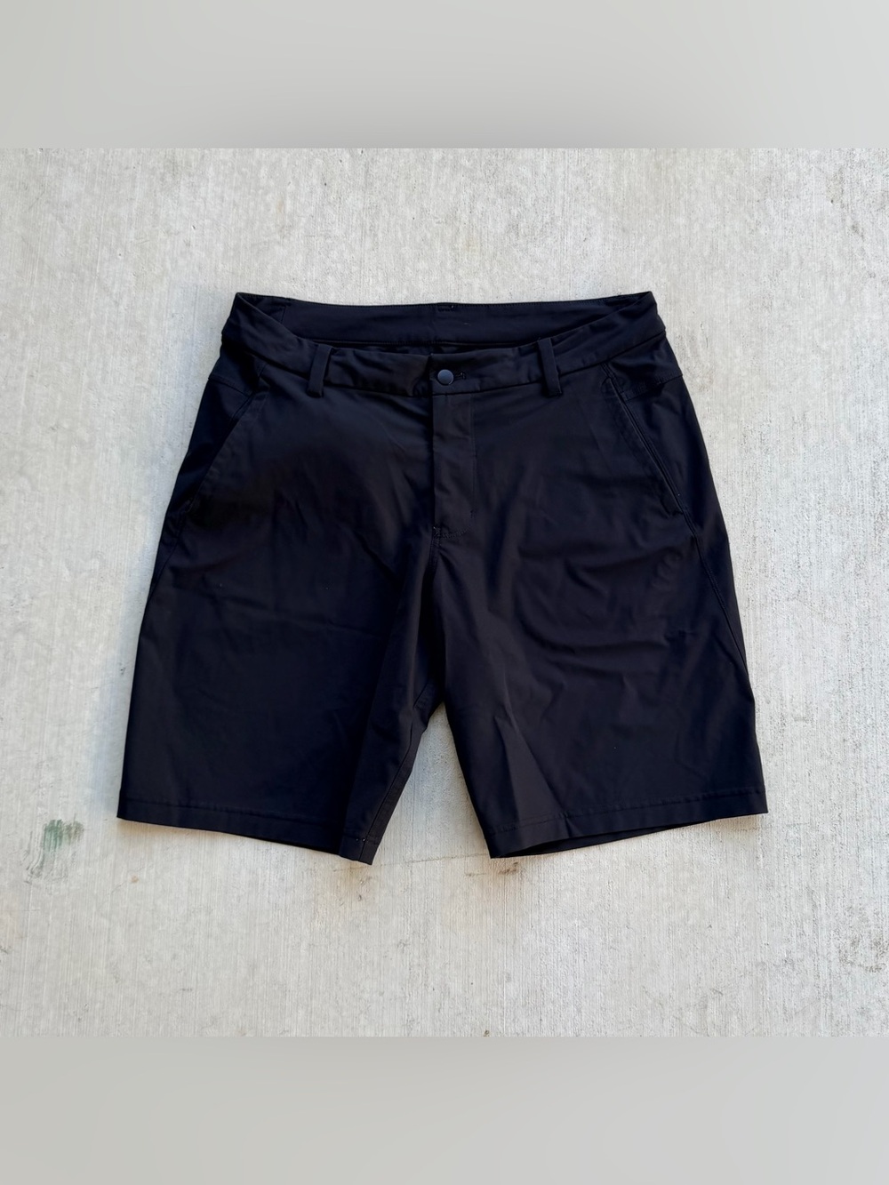 Lululemon ABC Classic Fit Golf Shorts Men Size 34 Black Stretch
